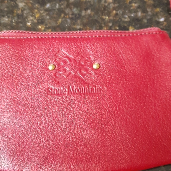 Stone Mountain red leather small clutch purse wristlet.  Great condition. - Picture 2 of 4